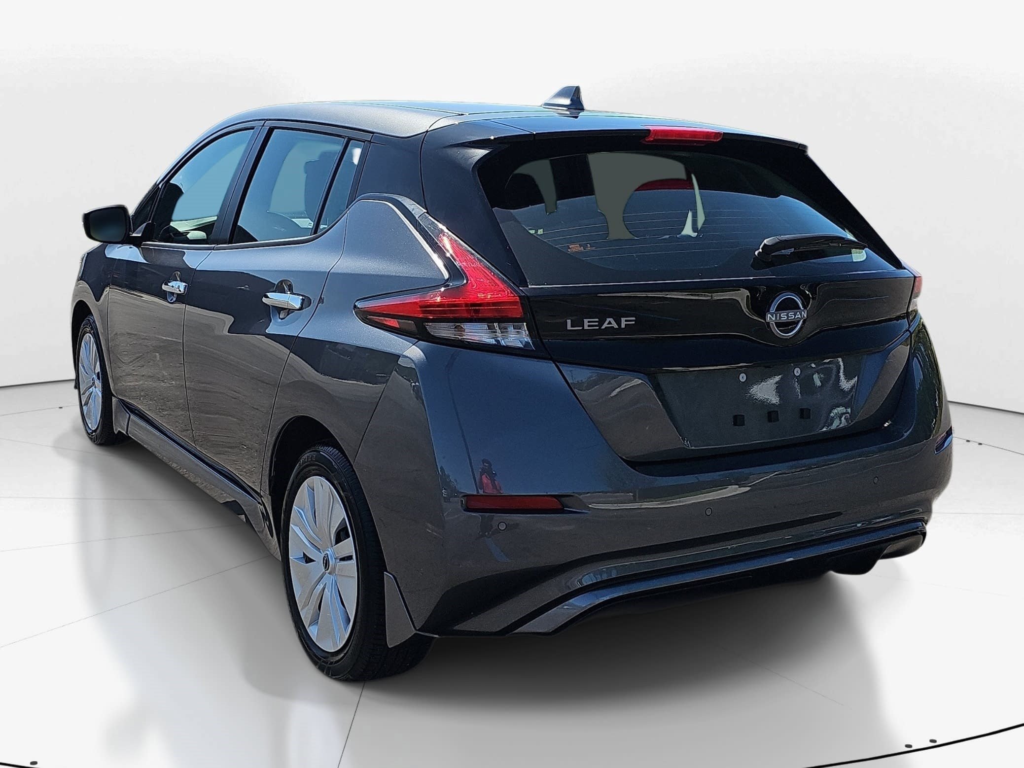 Used 2025 Gun Metallic Nissan S image 5
