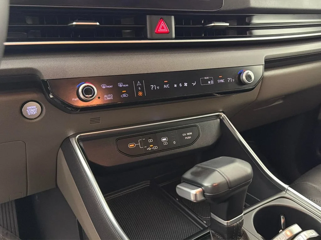 Used 2025 White Kia EX image 23