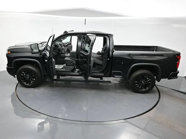 Used 2025 Black Chevrolet LTZ image 41