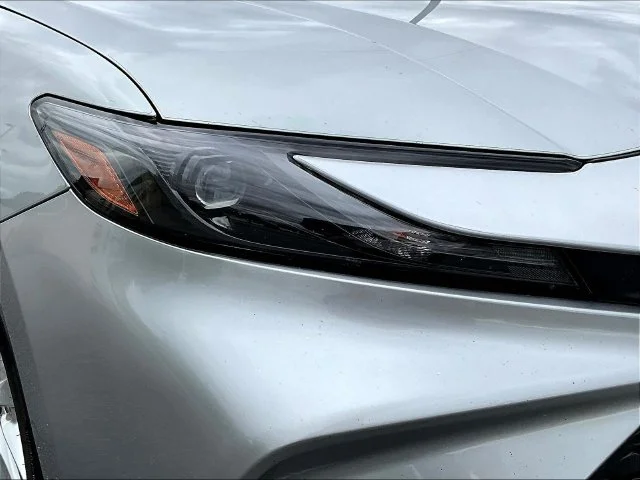 Used 2025 Silver Toyota LE image 36
