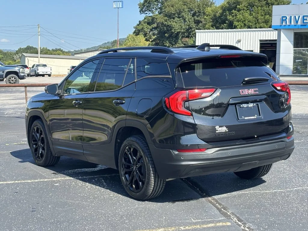 Used 2019 EBONY TWILIGHT METALLIC GMC SLE image 7