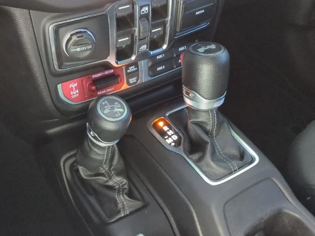 Used 2024 White Jeep Rubicon 4xe image 25