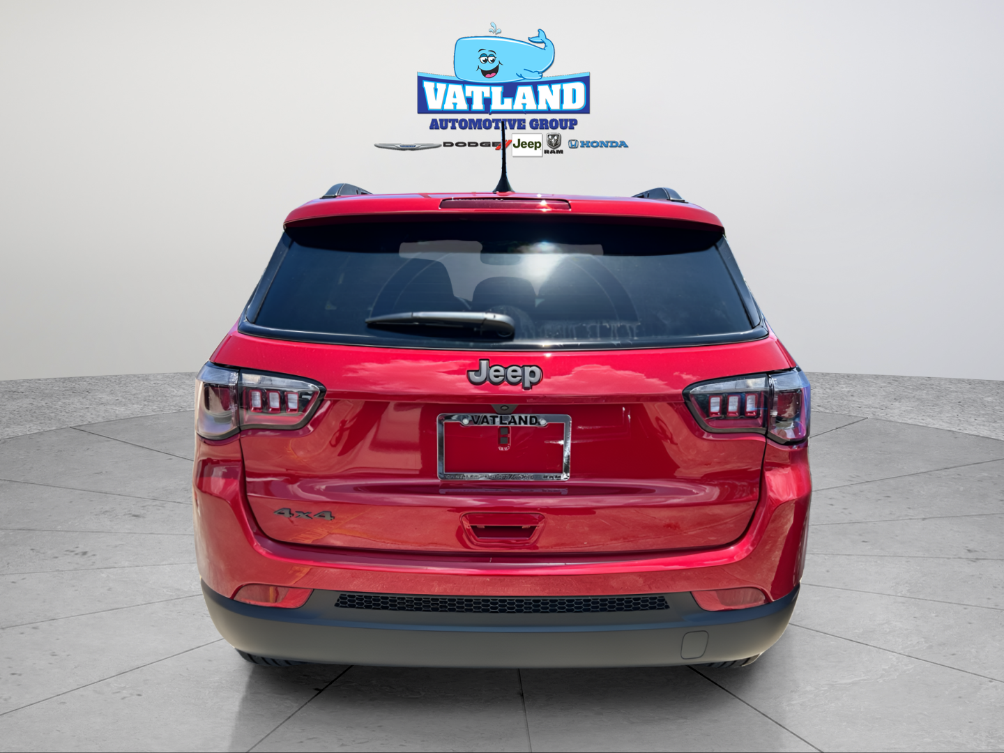 New 2026 Red Hot Pearl-Coat Exterior Paint Jeep Latitude image 4