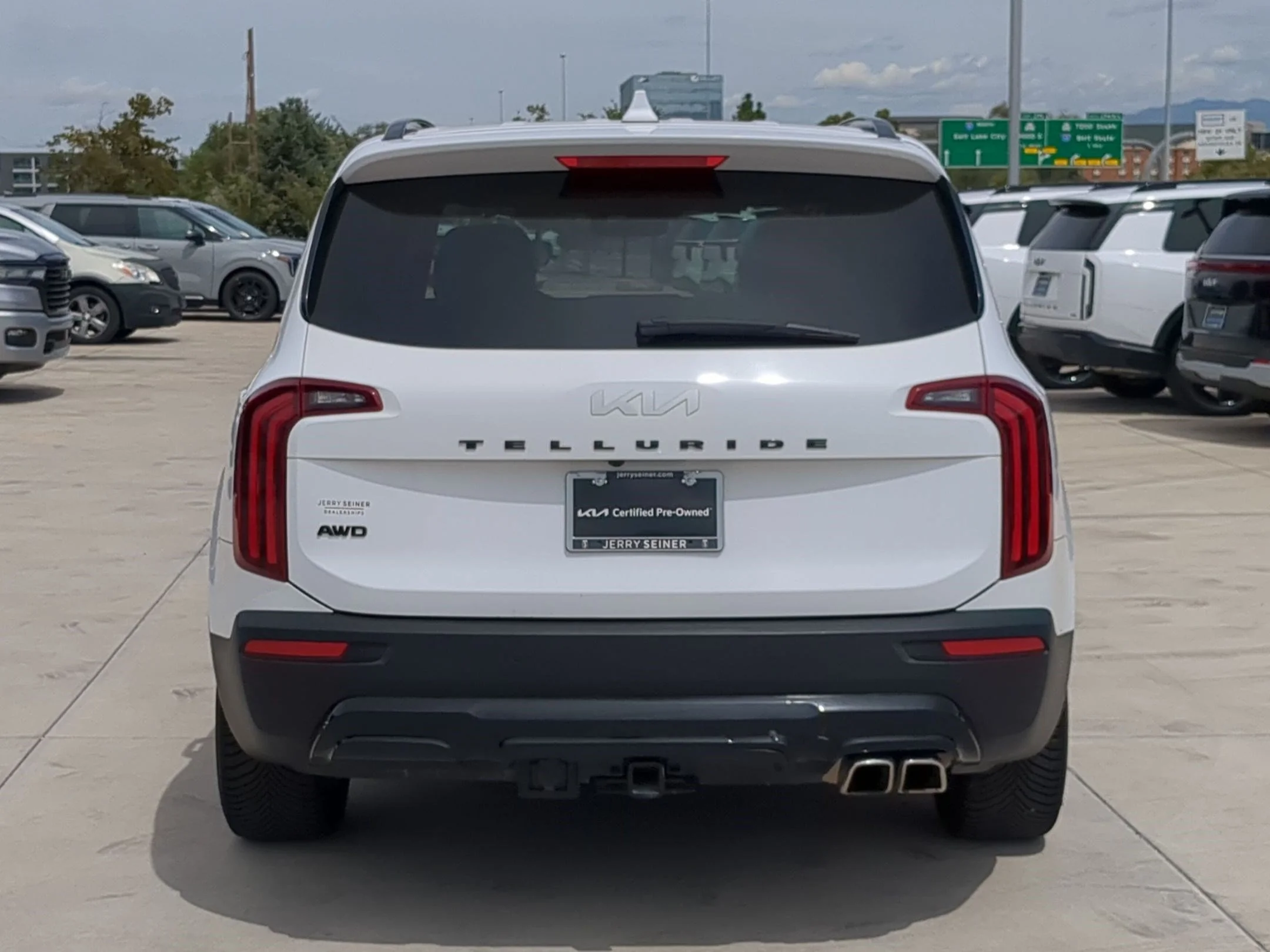 Used 2022 Glacial White Pearl Kia SX image 4
