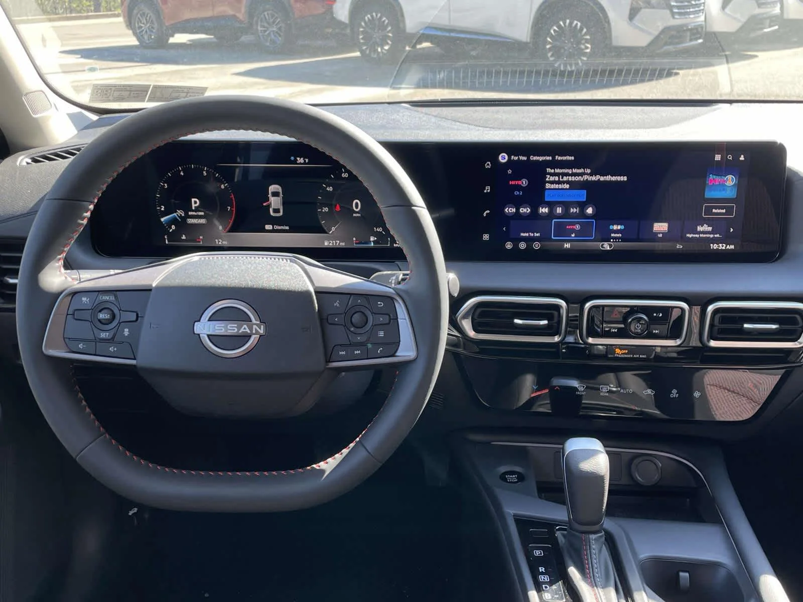 New 2026 Aspen White Tricoat/Super Black Nissan SR image 2