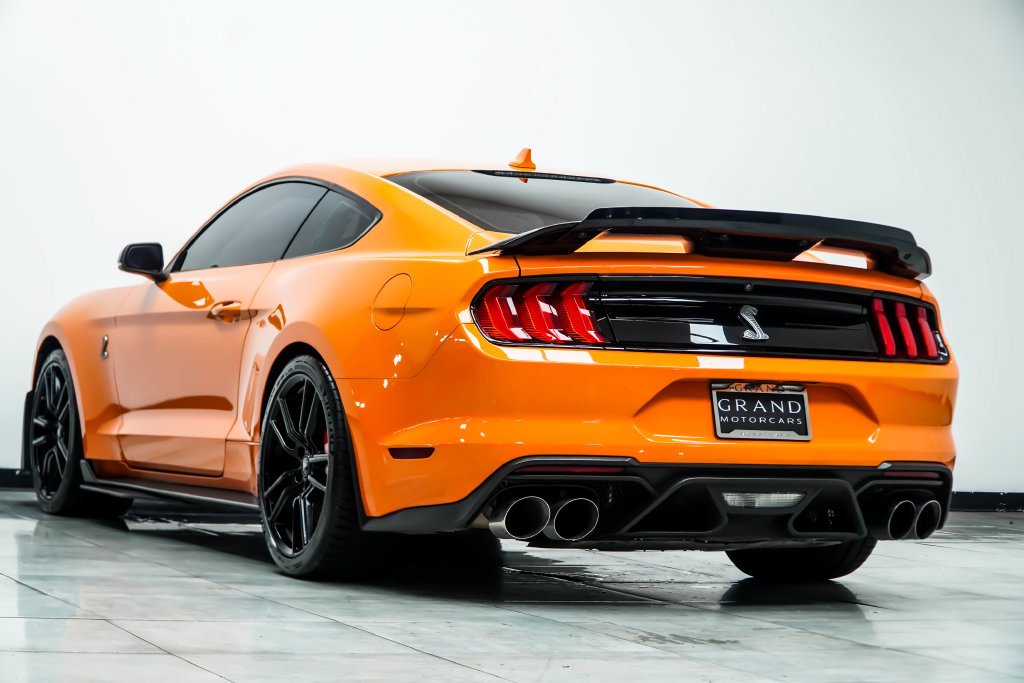 Used 2021 Orange Ford Shelby GT500 image 19