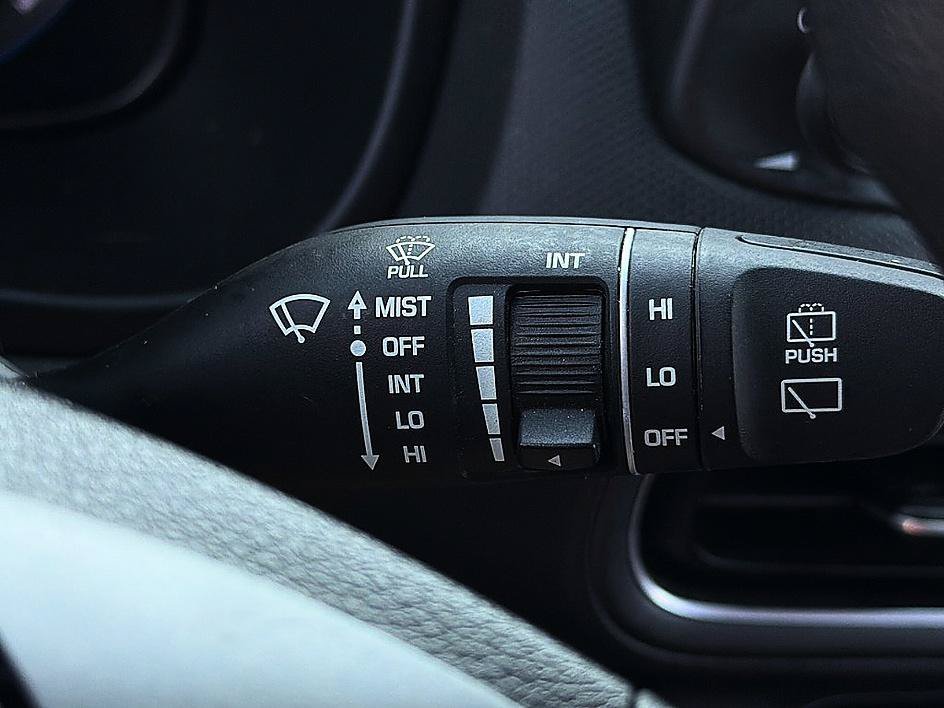 Used 2023 Cyber Silver Hyundai SE image 19