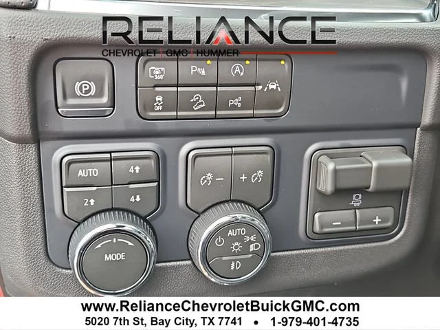 2026 Chevrolet Suburban Premier - Photo 19