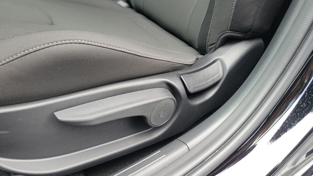 2025 Hyundai Elantra SEL - Photo 15