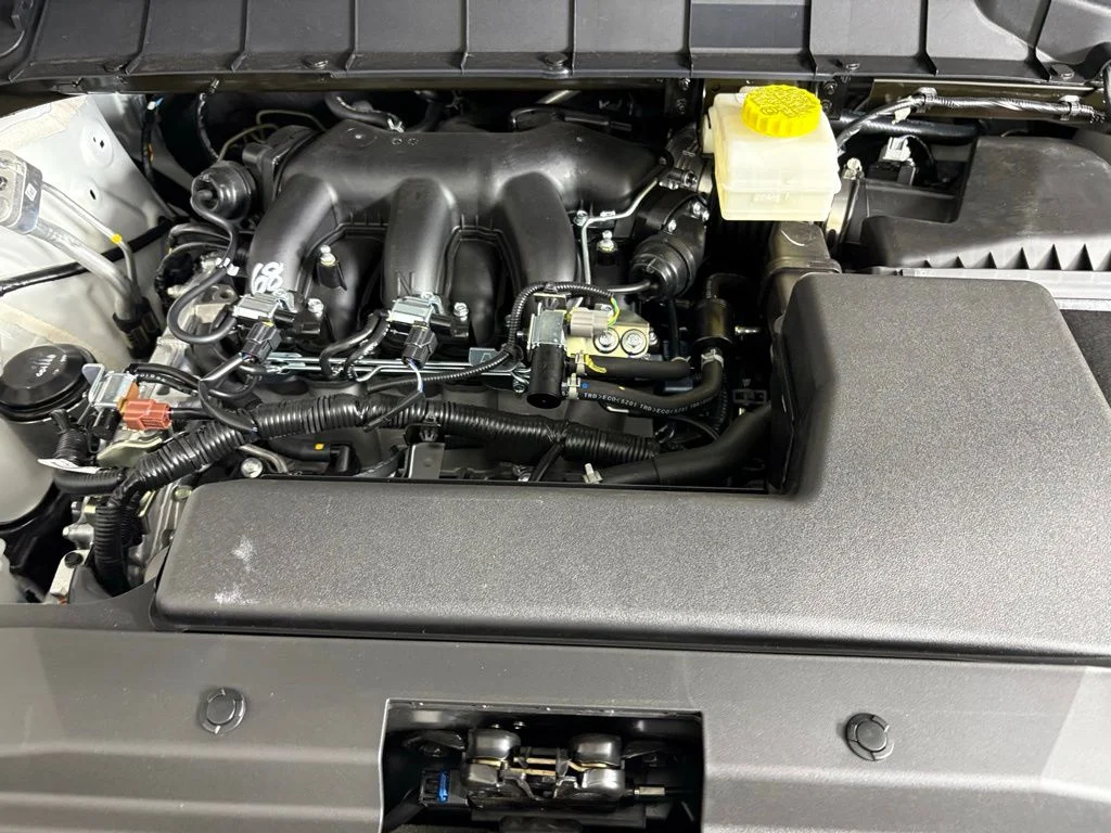 New 2026 Everest White Pearl TriCoat Nissan Rock Creek® image 41