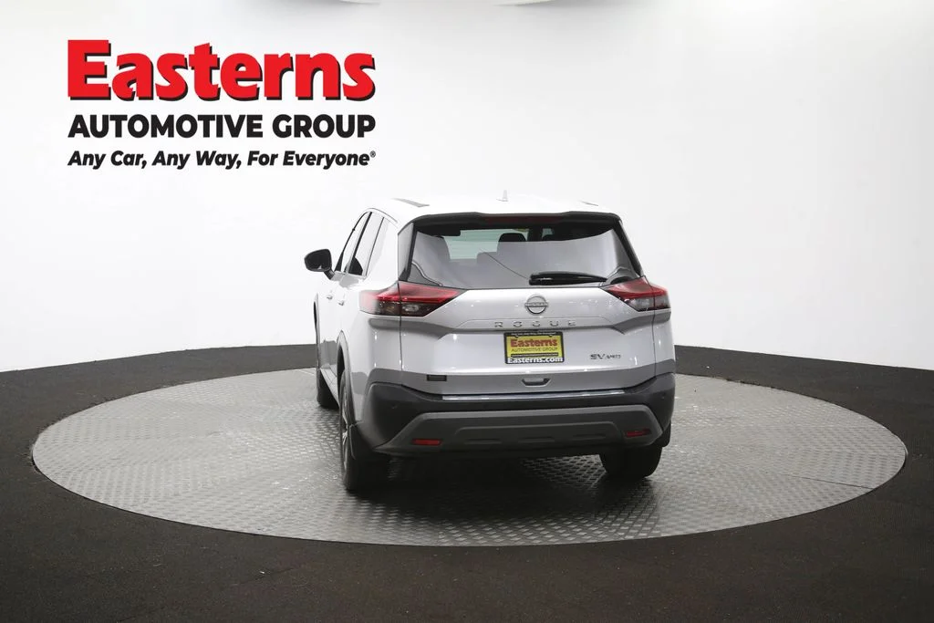 Used 2023 Silver Nissan SV image 98