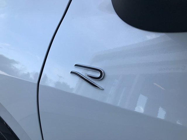 New 2026 Opal White w/Deep Black Roof Volkswagen SE R-Line Black image 12