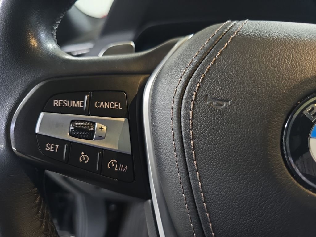 Used 2020 Dark Graphite Metallic BMW sDrive40i image 20