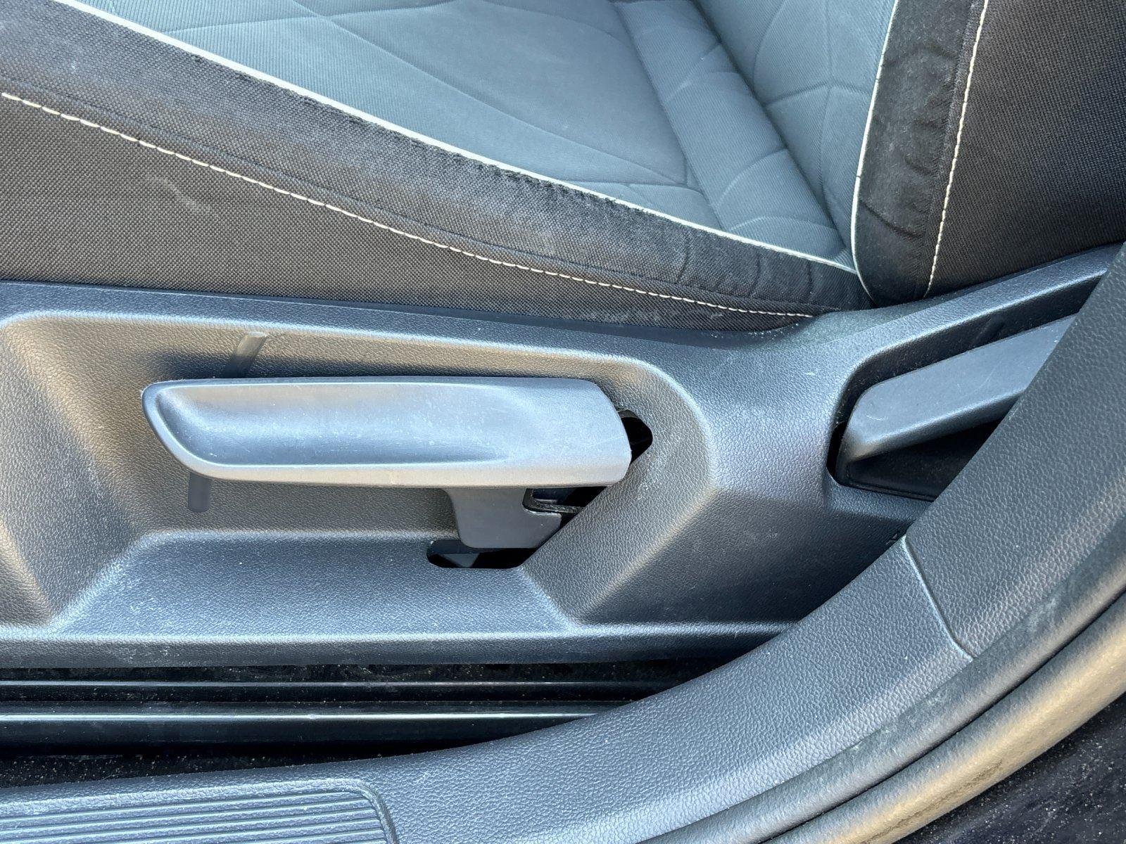 Used 2025  Volkswagen Sport image 14