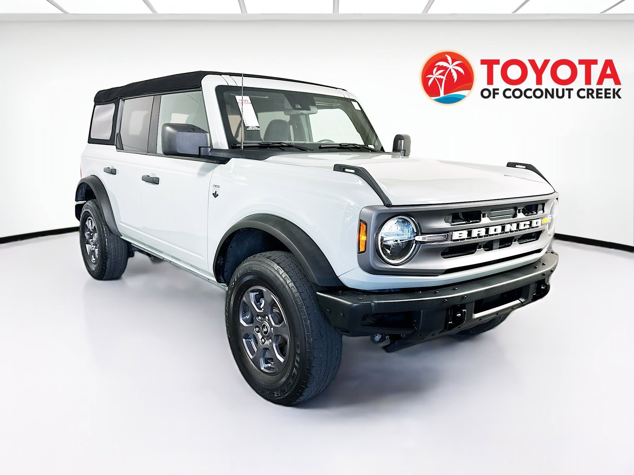 2023 Ford Bronco thumbnail 3