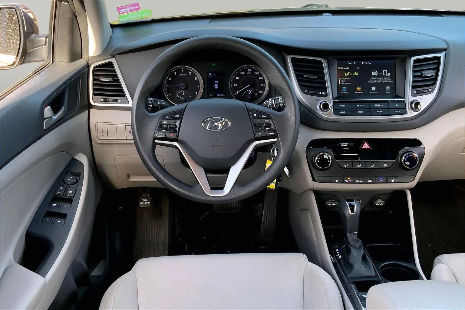 Used 2018 Coliseum Gray Hyundai SEL image 6