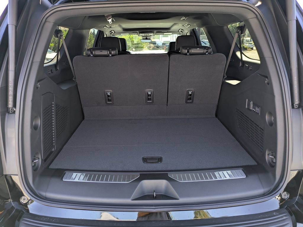 2026 Chevrolet Suburban High Country - Photo 13