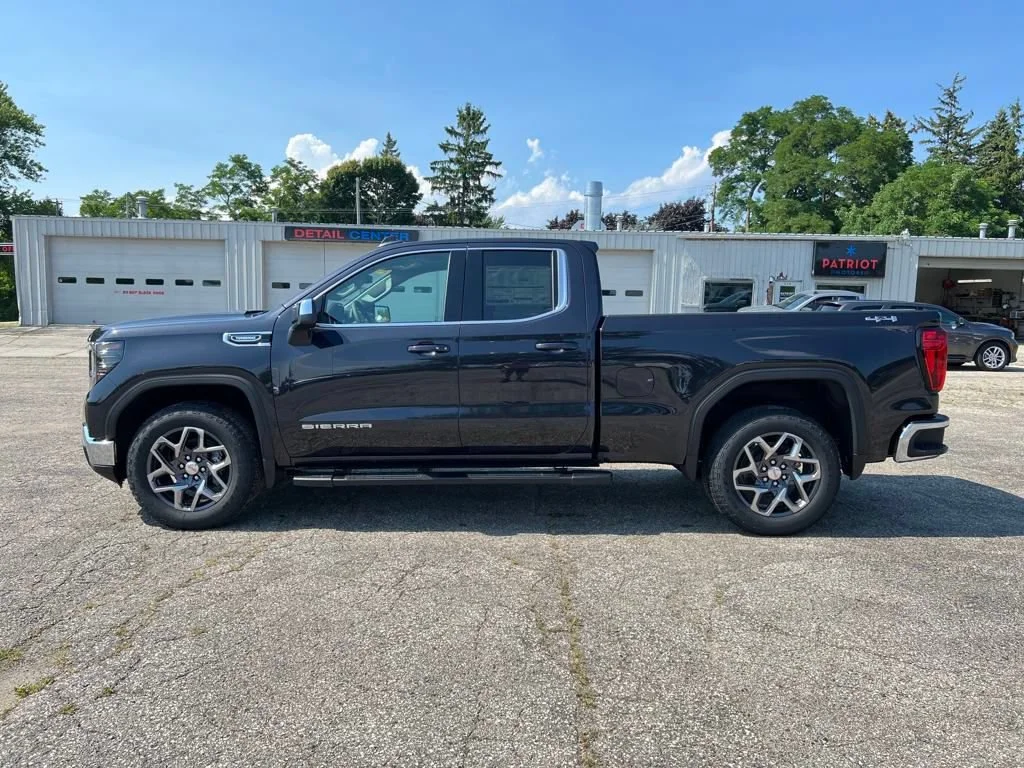 2026 GMC Sierra 1500 SLE - Photo 6