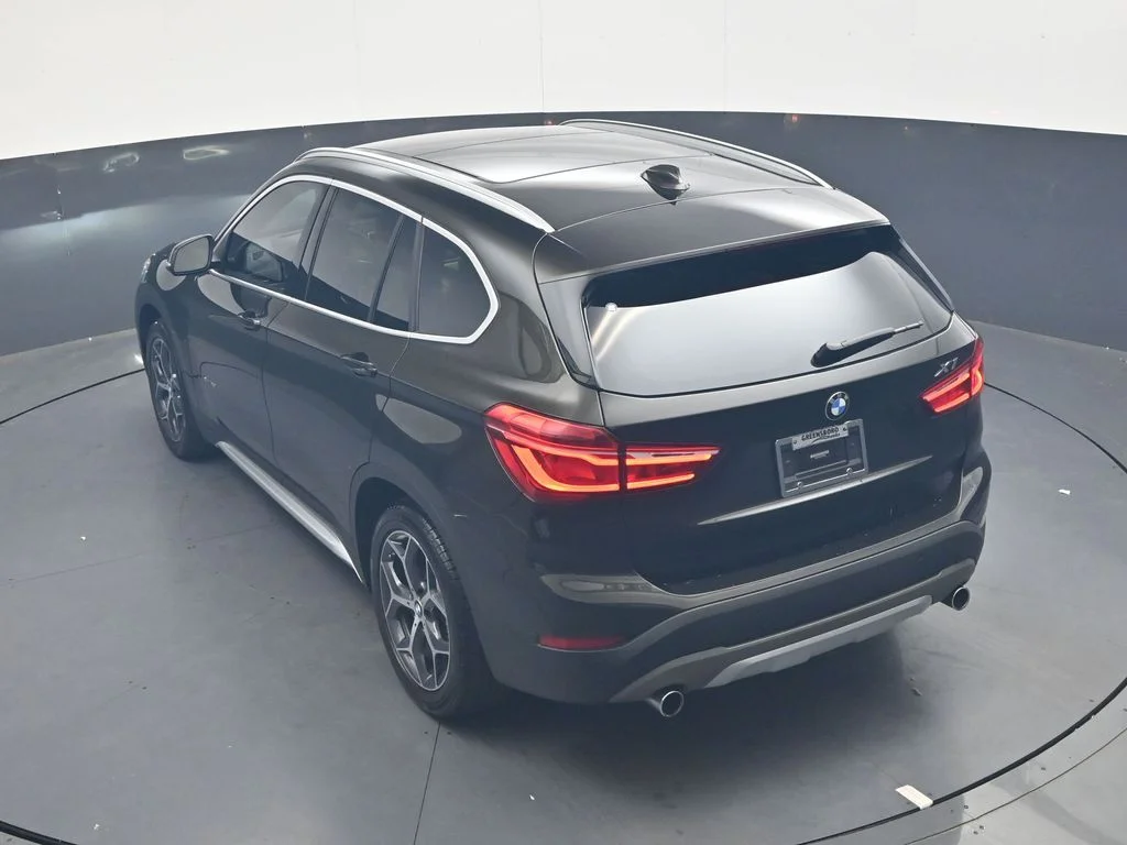 Used 2017 Dark Olive Metallic BMW xDrive28i image 27