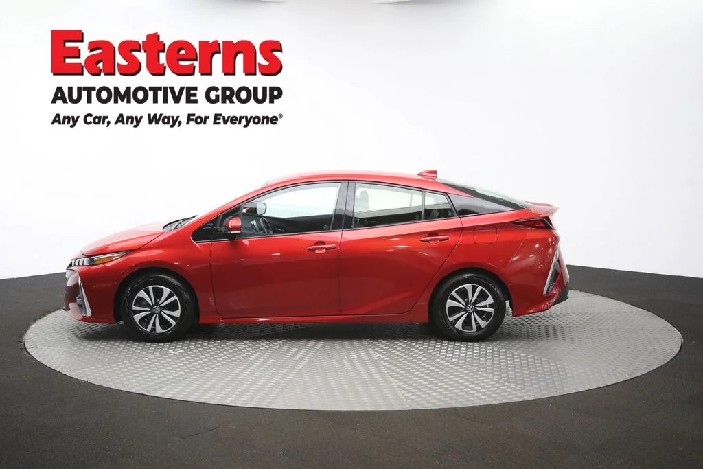 Used 2018 Red Toyota Advanced image 61