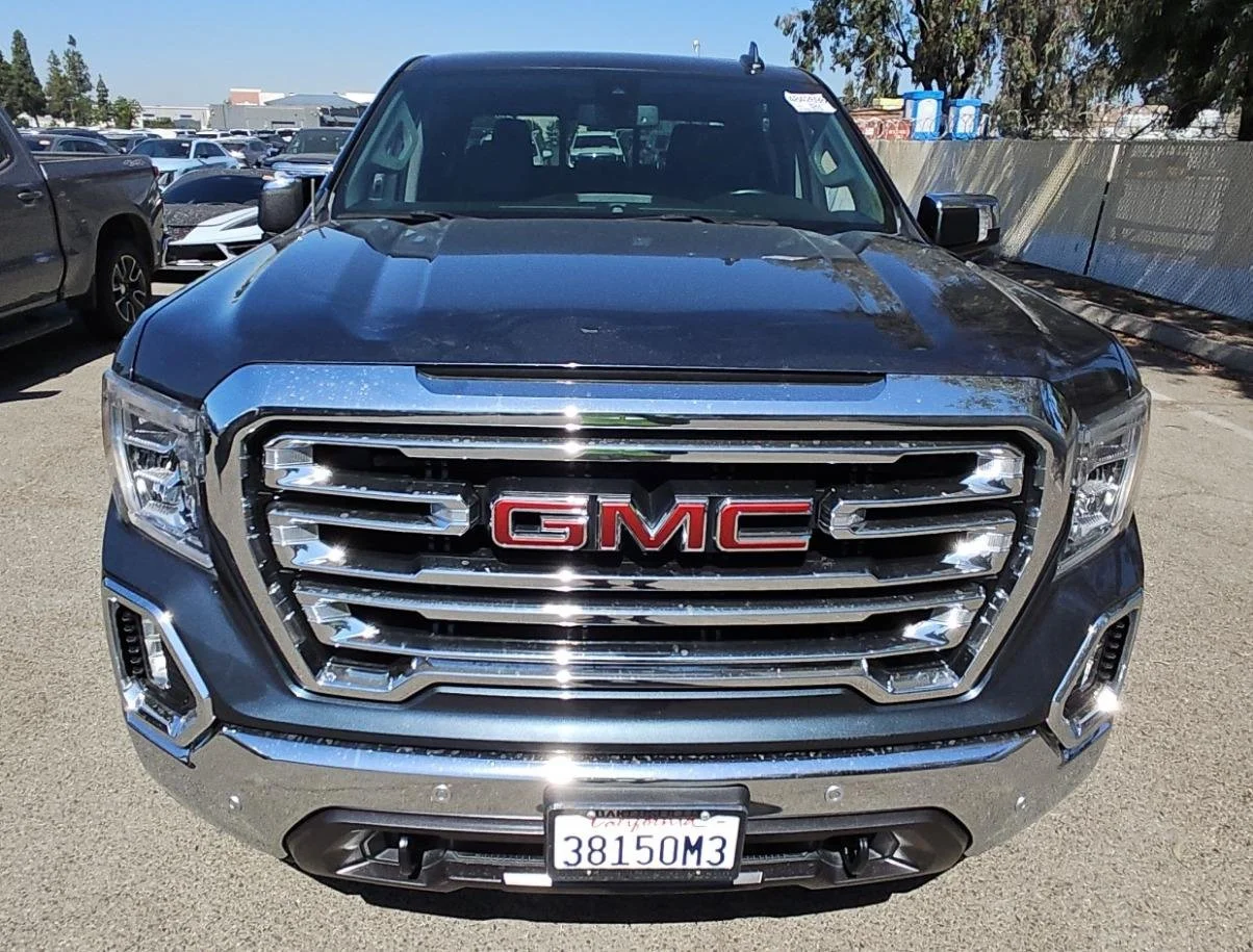 Used 2022 DARK SKY METALLIC GMC SLT image 15