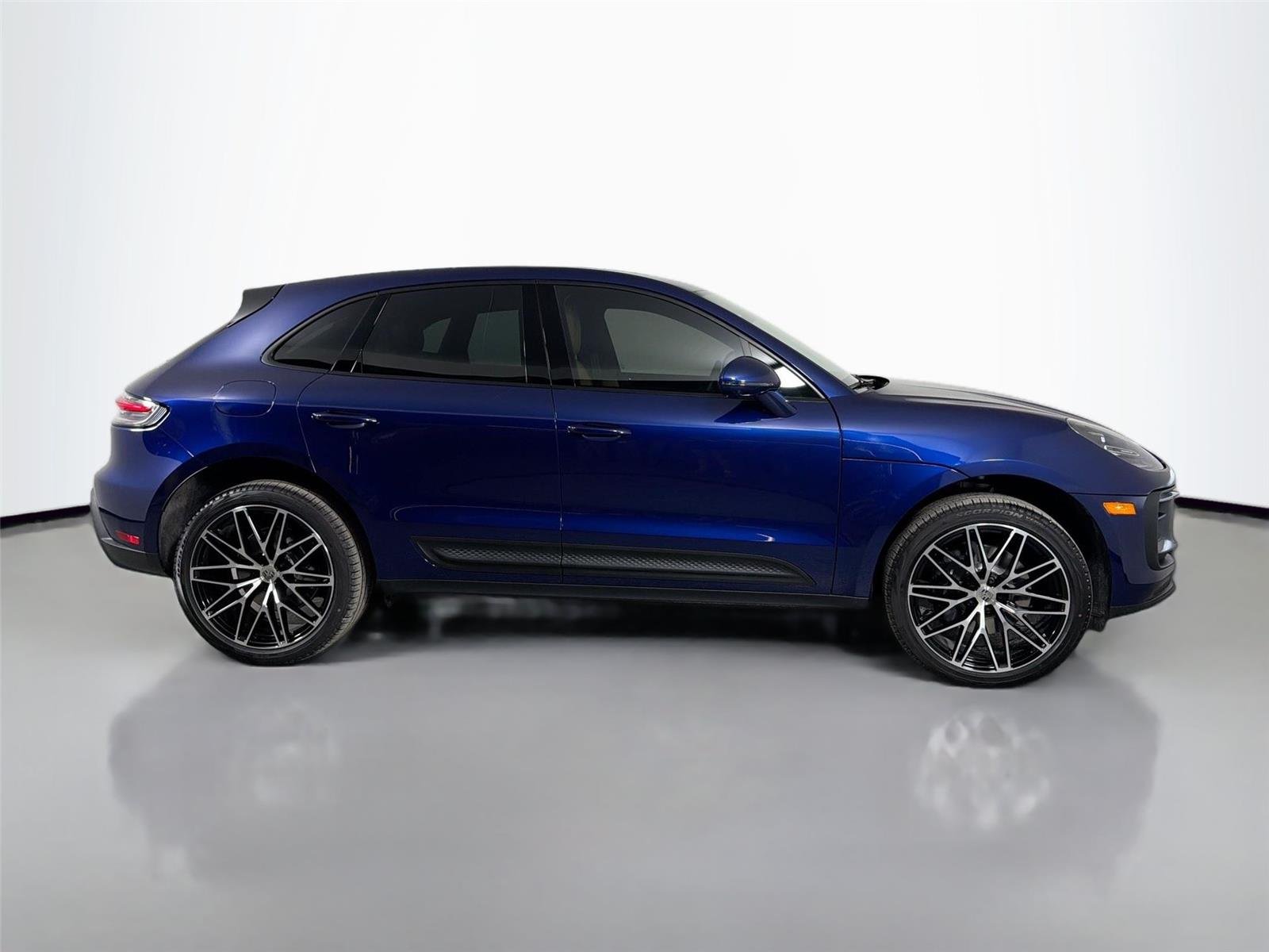 New 2026 Gentian Blue Metallic Porsche T image 8