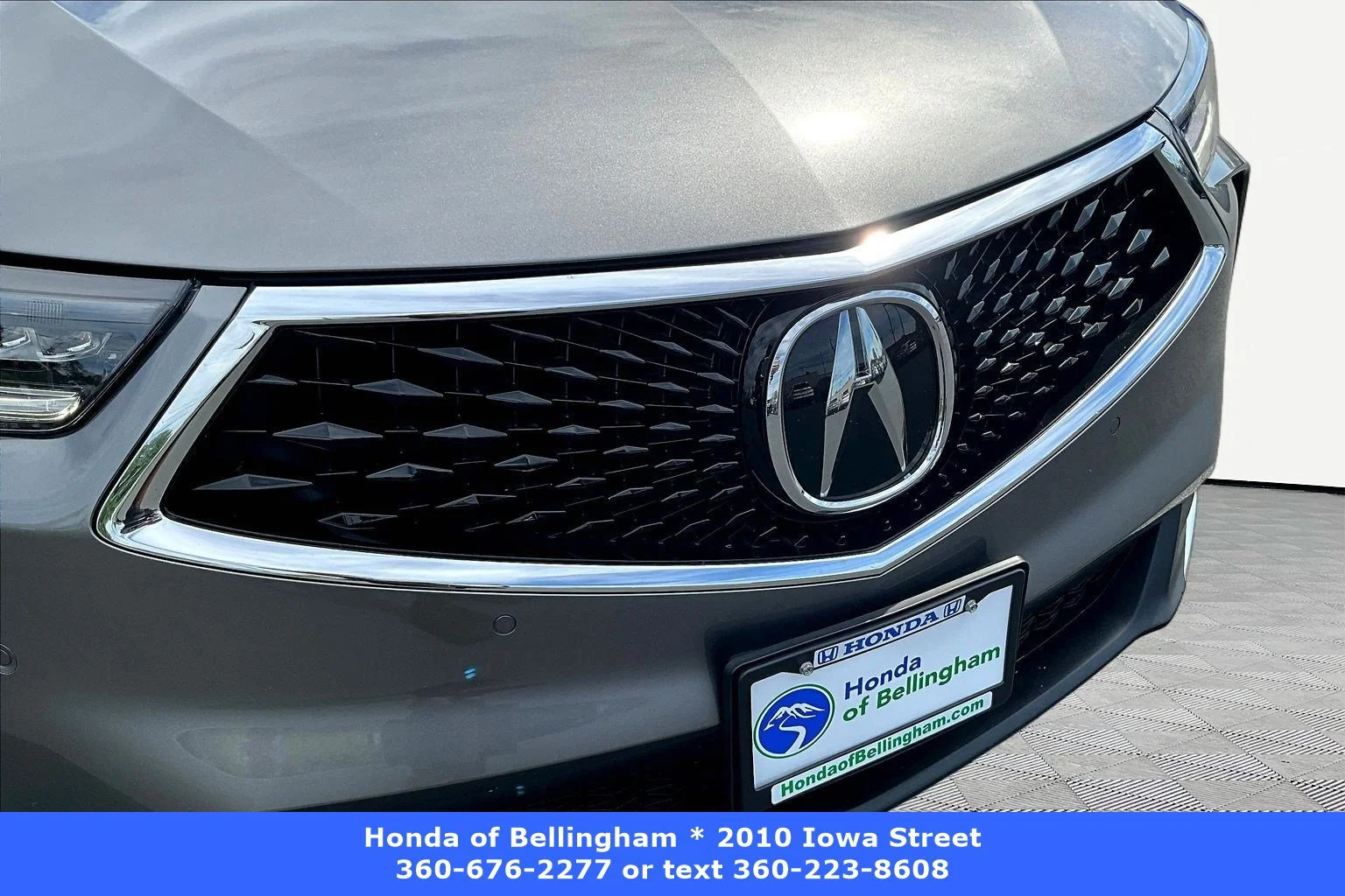Used 2023 Gray Acura w/Technology Package image 28