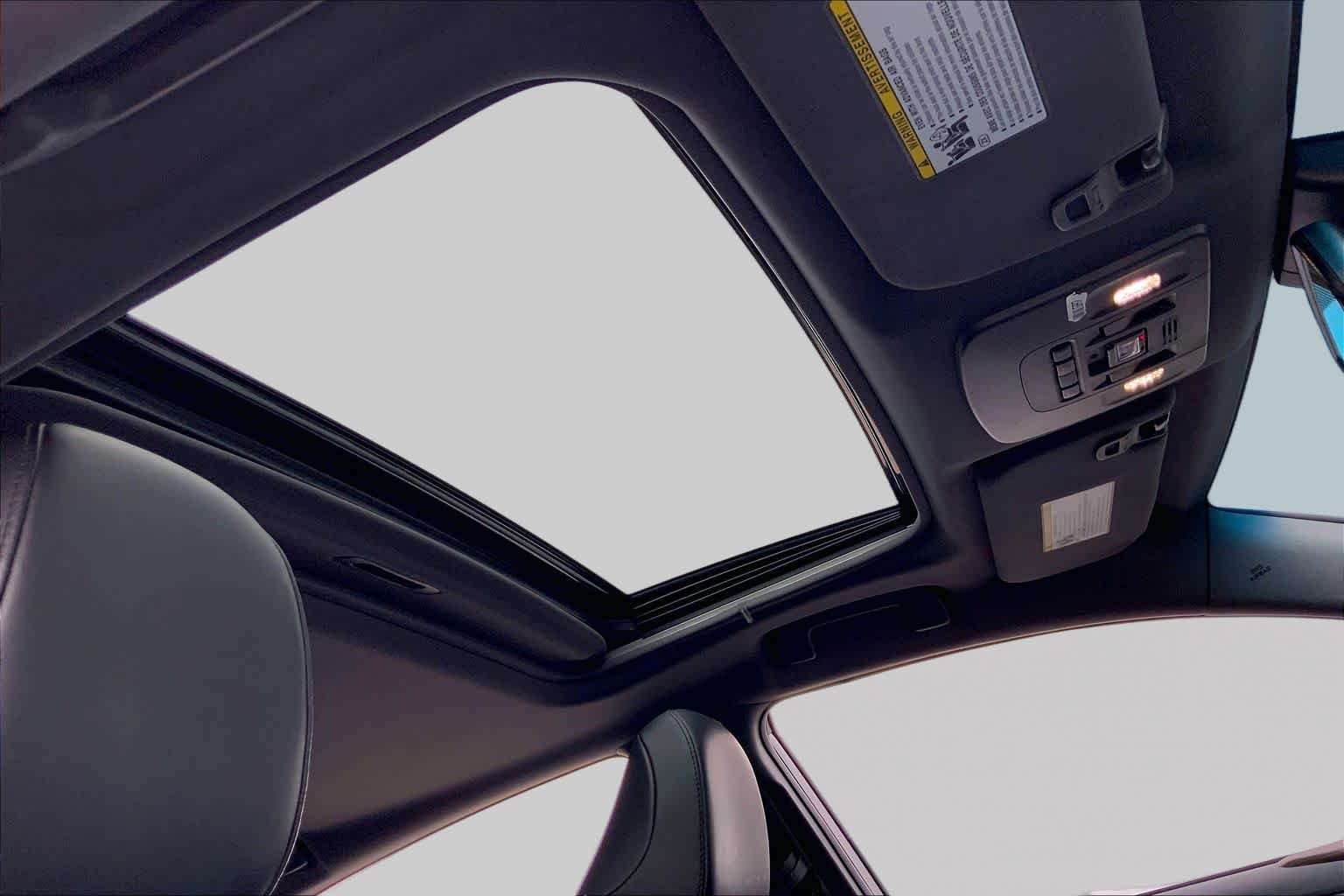 Used 2019 Wind Chill Pearl Toyota XLE image 14