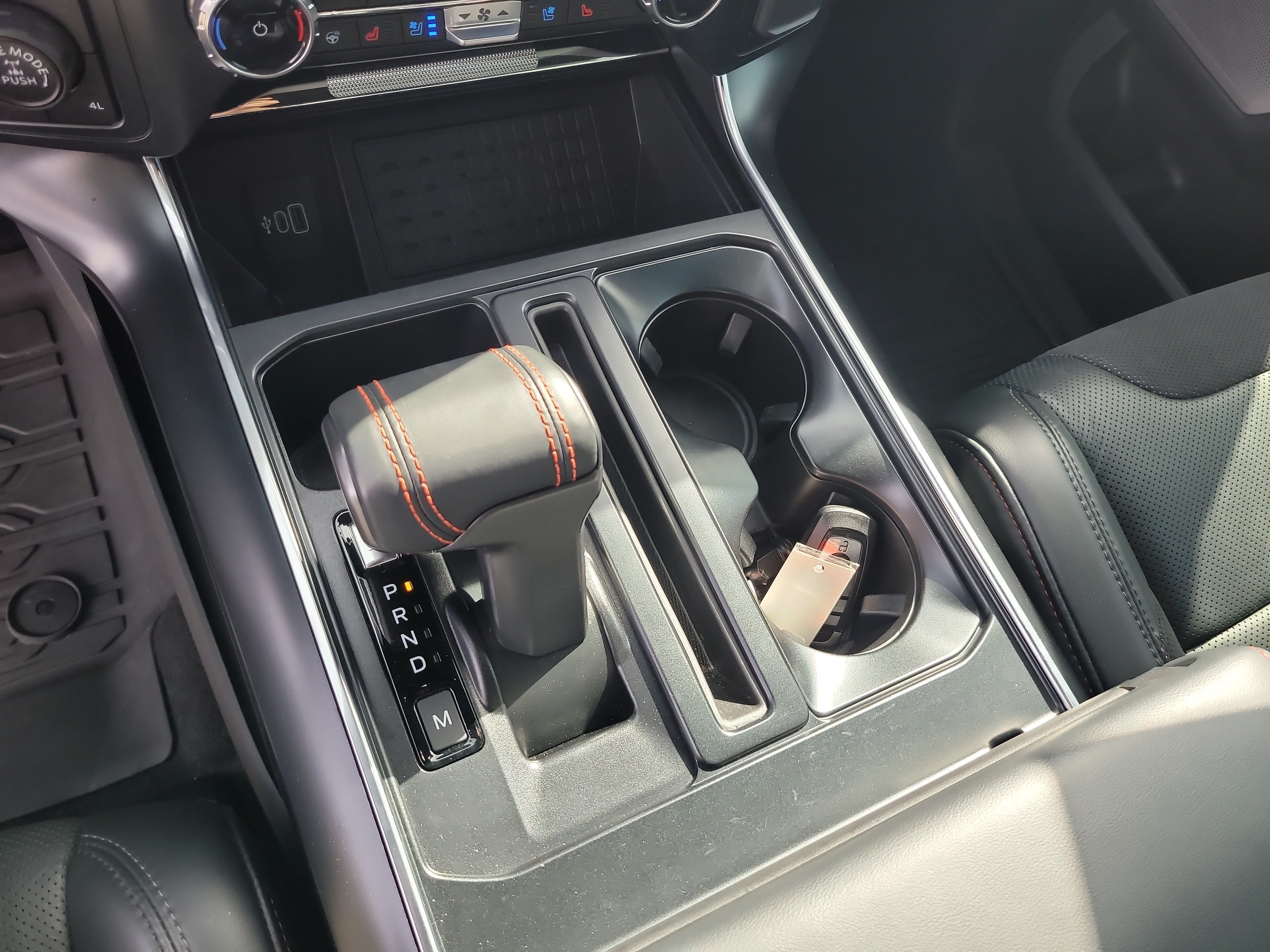 Used 2025 Oxford White Ford Raptor image 25