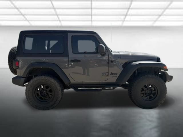Used 2021 Gray Jeep Sport 4x4 image 4