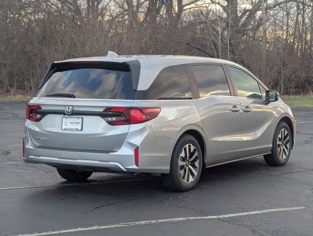 New 2026 Solar Silver Metallic Honda EX-L image 6