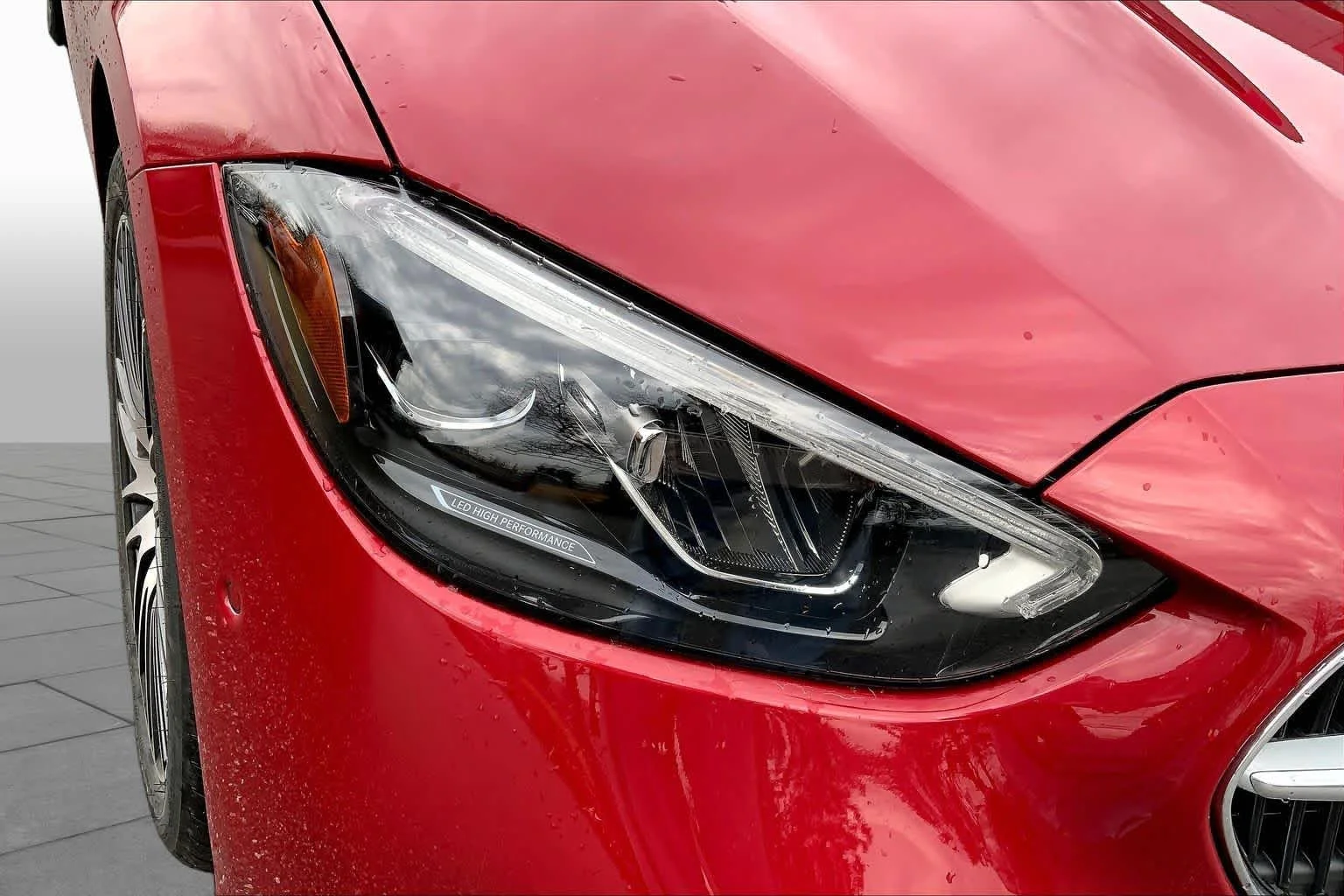 New 2026 MANUFAKTUR Patagonia Red Metallic Mercedes-Benz C 300 image 17