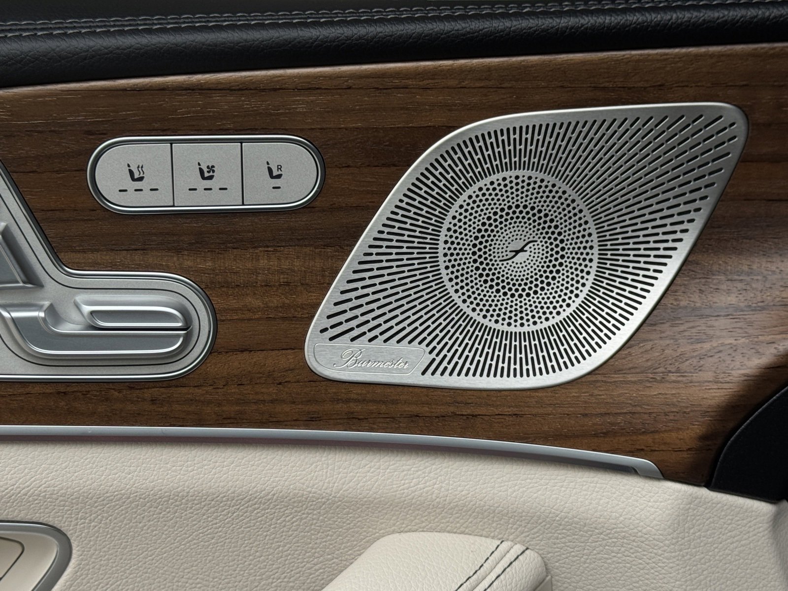 2025 Mercedes-Benz GLS Base - Photo 29