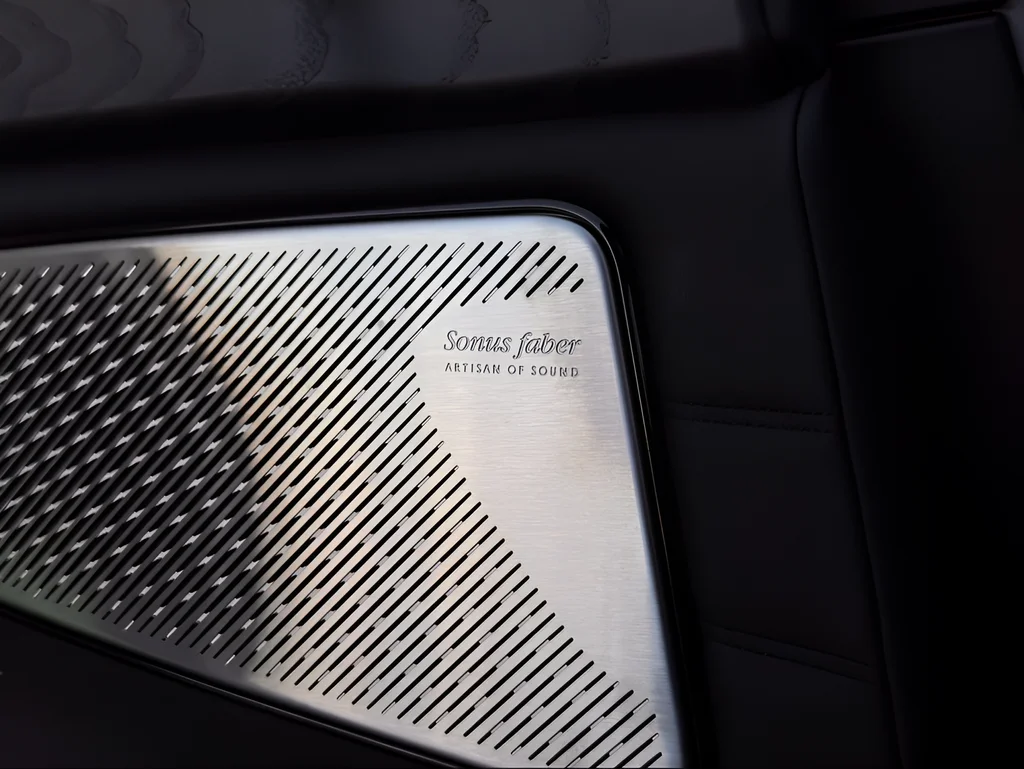 New 2025 White Maserati Modena image 9