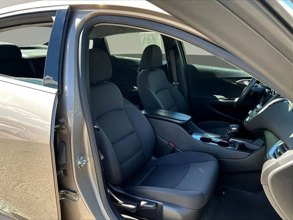 2024 Chevrolet Malibu 1LT - Photo 30