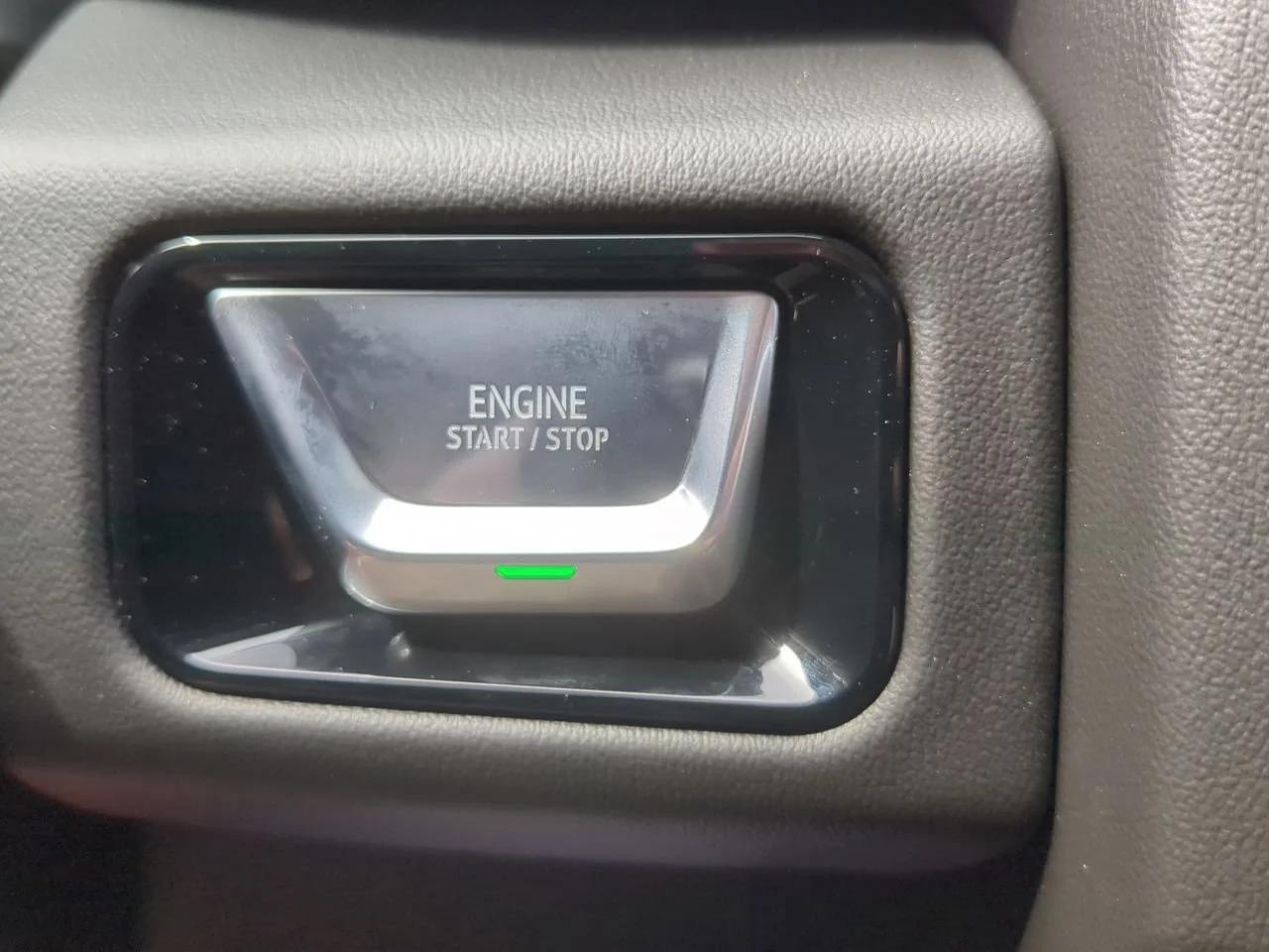 New 2026 Sterling Metallic GMC AT4 image 17