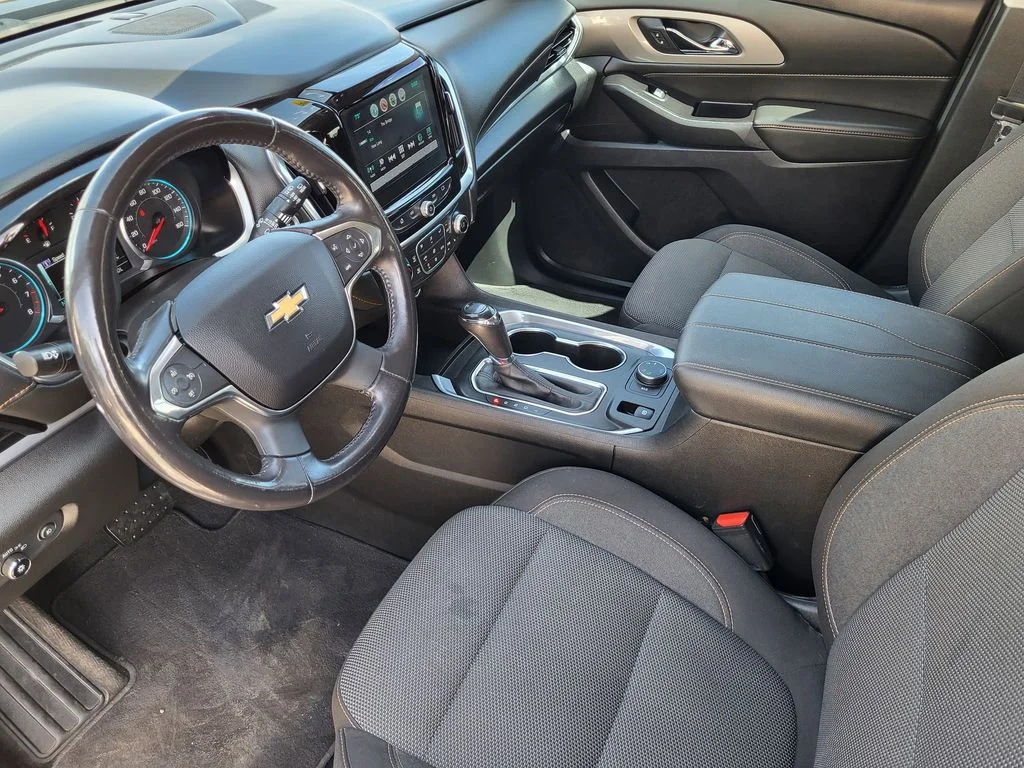 Used 2019 GRAPHITE METALLIC Chevrolet LT Cloth image 10