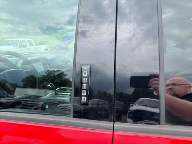 Used 2019 Red Ford XLT image 8