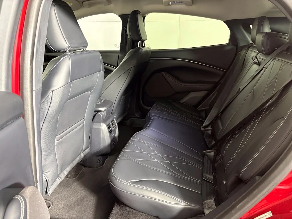 Used 2022 Red Ford Select image 35