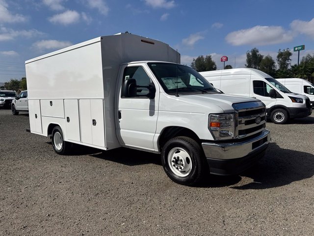 2026 Ford Econoline Cutaway Base