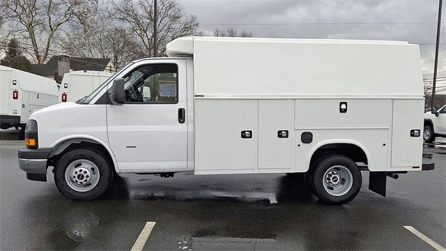 New 2025 Summit White GMC 1WT image 6