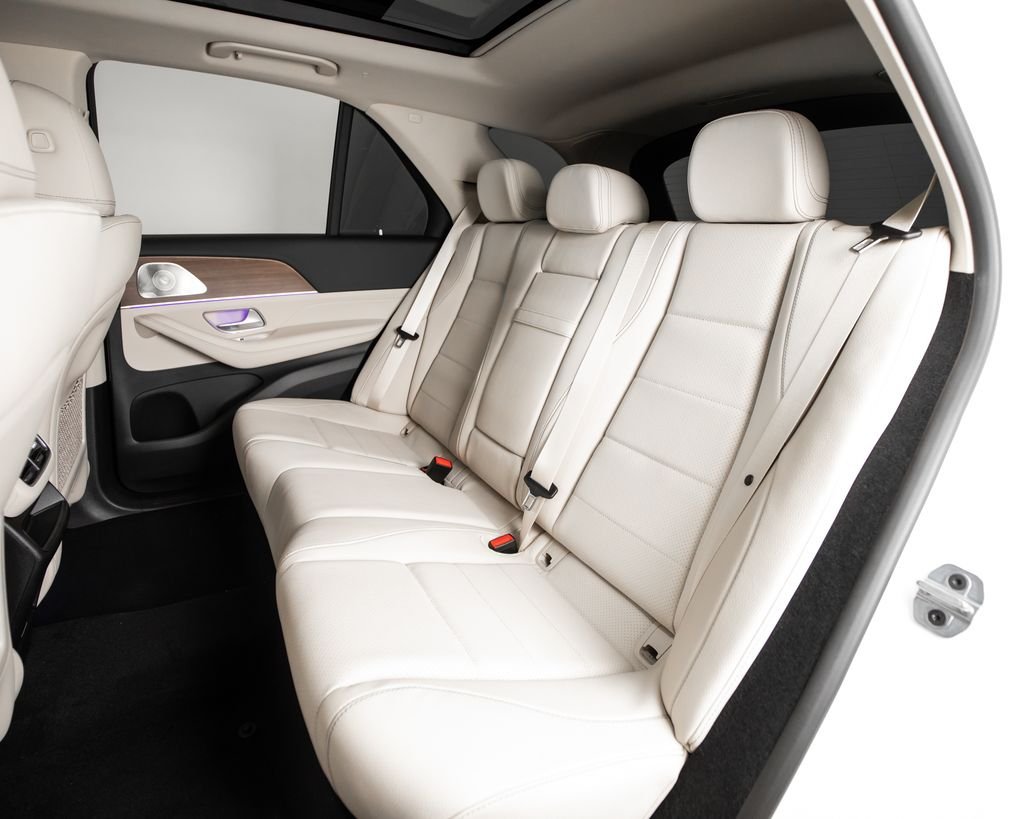 New 2026 Polar White Mercedes-Benz GLE 450 image 9