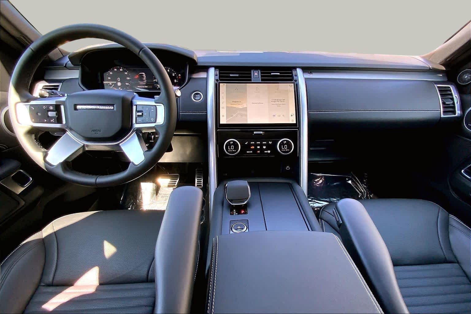 Used 2025 Eiger Grey Metallic Land Rover Dynamic SE image 14
