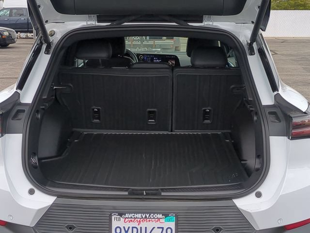 Used 2026 Summit White Chevrolet LT image 31