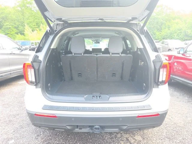 New 2026 Space White Metallic Ford Active image 44