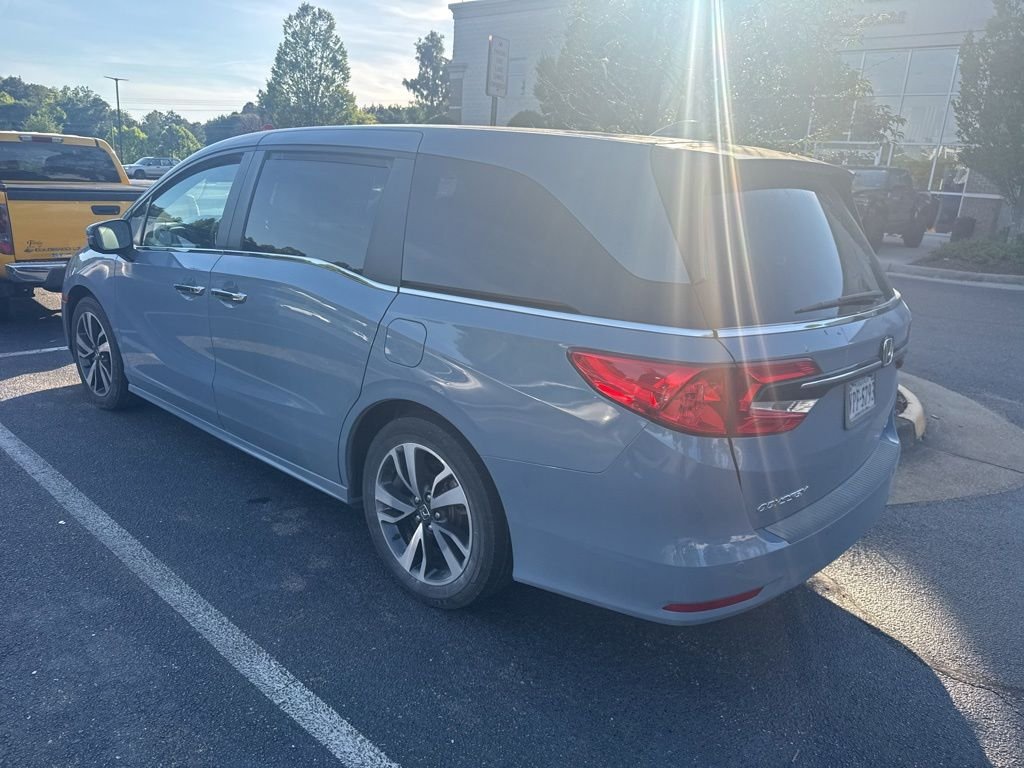 Used 2023 Gray Honda Touring image 3