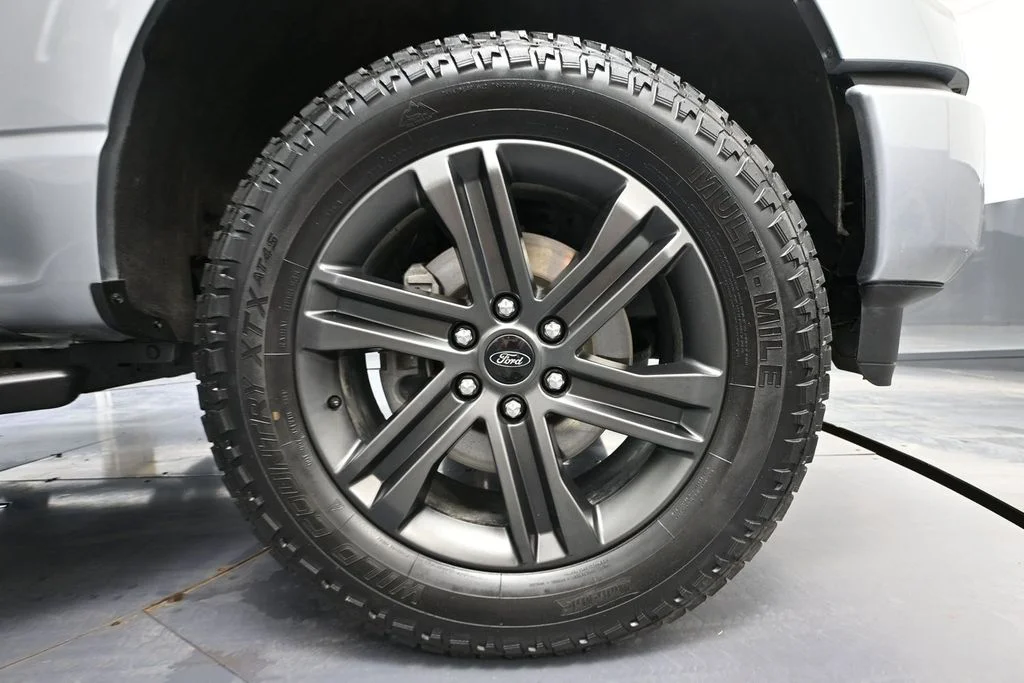 Used 2022 Silver Ford XLT image 12