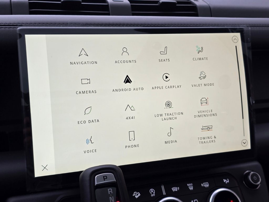 New 2026 Fuji White LAND ROVER X-Dynamic SE image 21