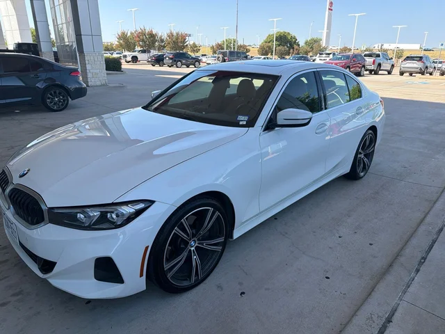 Pre-Owned 2024 BMW 3 Series 330i