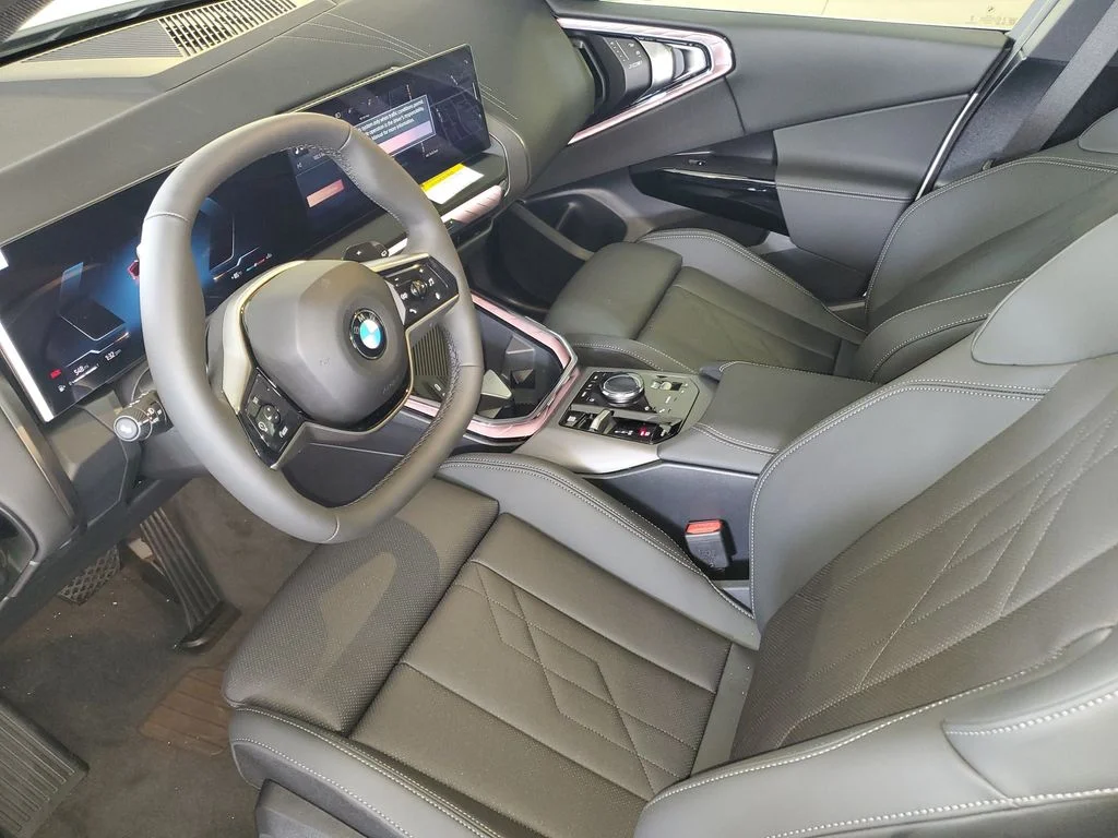 New 2026 Alpine White BMW 30 xDrive image 15
